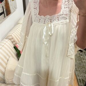 Wide Sleeve Lace Dress